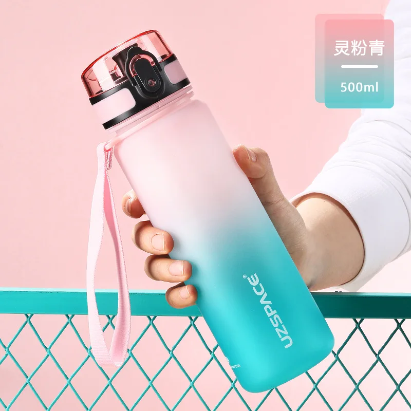 2022 New Small Fresh Sports Water Cup Gradient Street Shooter Recommends Large Capacity Tritan |