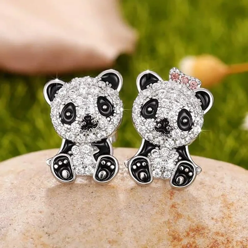 

Женские серьги-гвоздики в виде панды с инкрустированным Цирконом