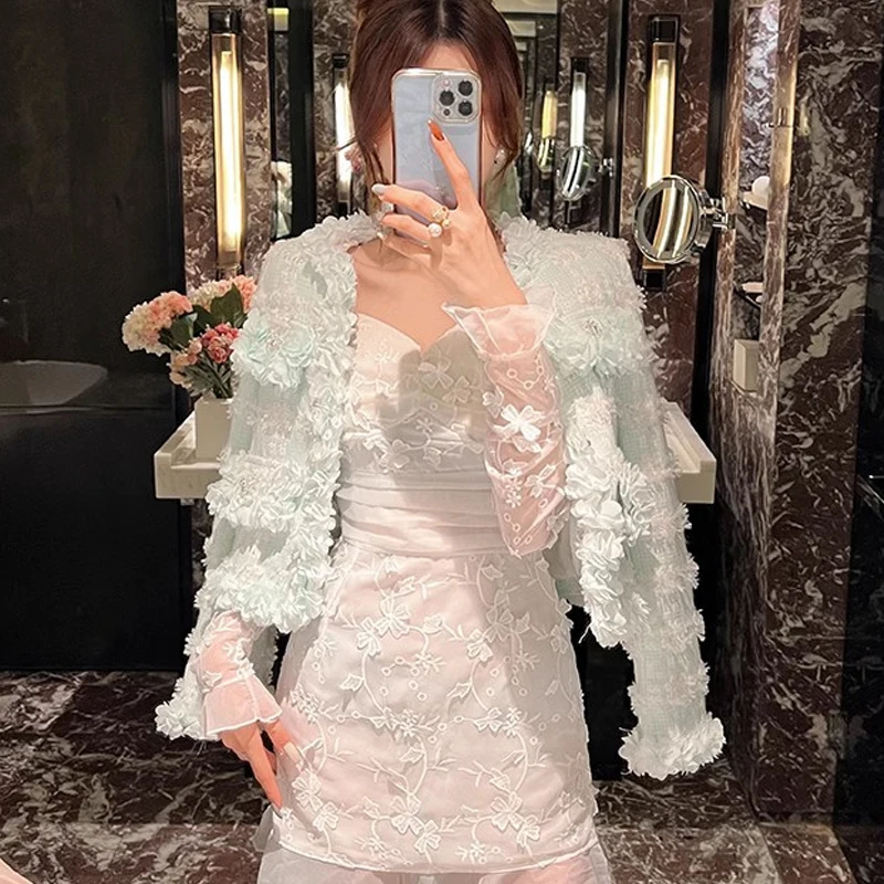 

Женская твидовая куртка с длинным рукавом, подиумная куртка небесно-голубого цвета с аппликацией из цветов, бахромой, металлическими жемчужинами и пуговицами, 2023