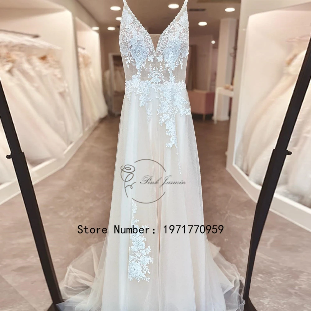 

Sexy Open Back Ivory Wedding Dresses For Women Fashion V Neck Applique Elegant Lace Court Train Bridal Gowns With Soft Tulle