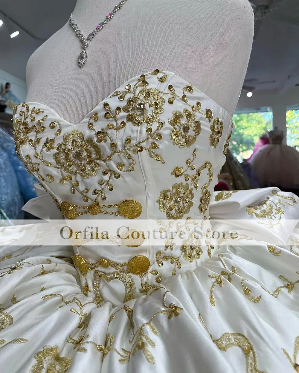 Фото Темно-зеленое платье Charro Quinceanera 2023 кружевное бальное платье с вышивкой сердечком платье для выпускного вечера Мексиканская девушка платье ... №4