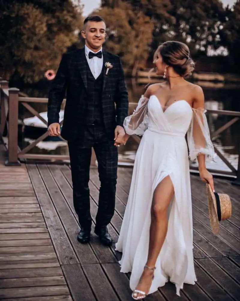 

Шифоновое кружевное свадебное платье в стиле бохо, с разрезом