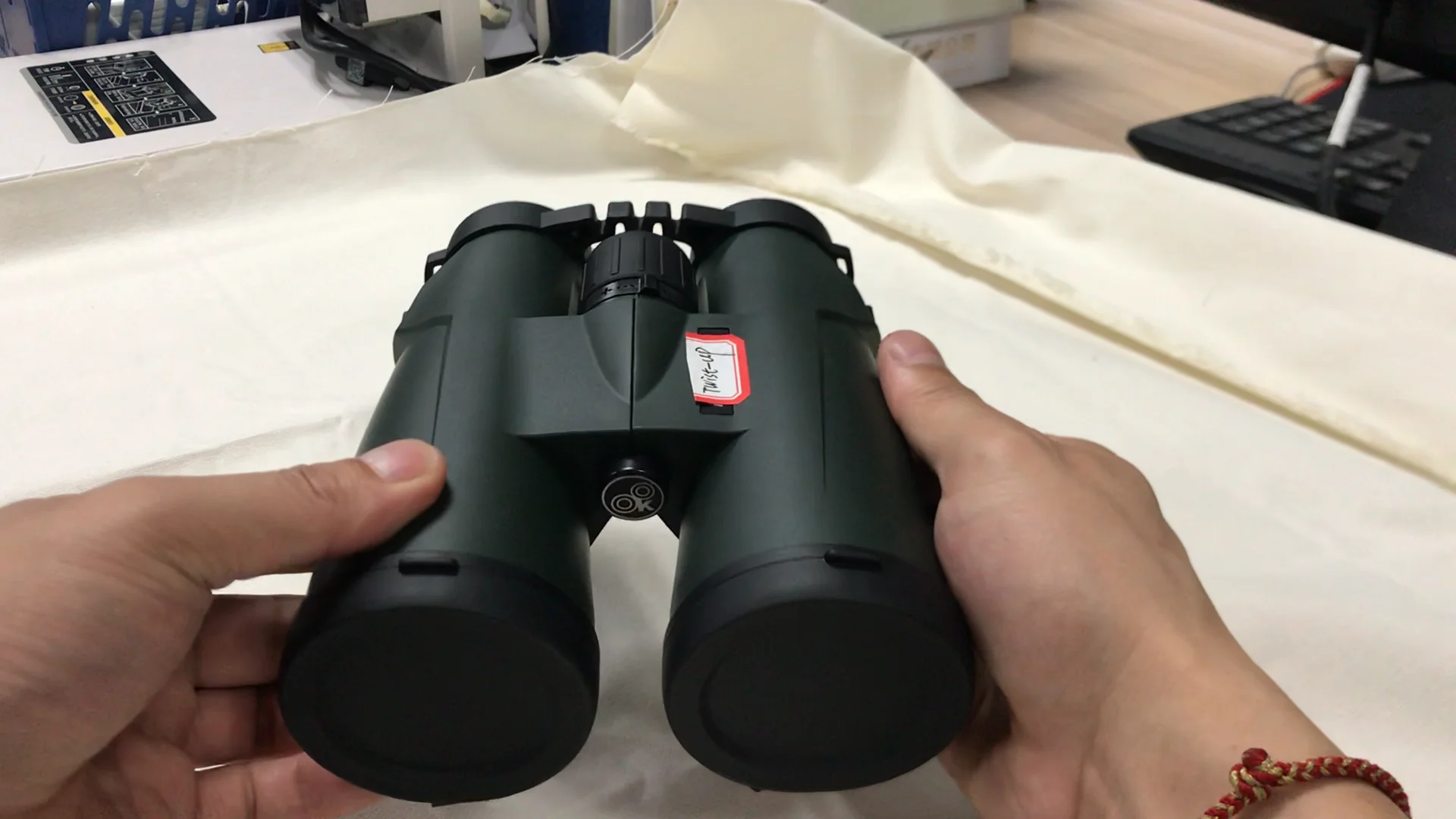 

Factory New High Definition Long Range Large Lens Optical Giant Binocular Roof Prism Binocular 8x56 with OEM service
