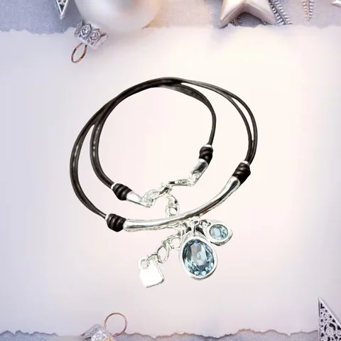 Серебряное ожерелье с цирконом