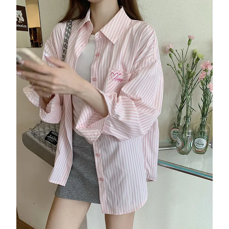 Розовая рубашка с вышивкой женская полосатая однобортная свободная прямая