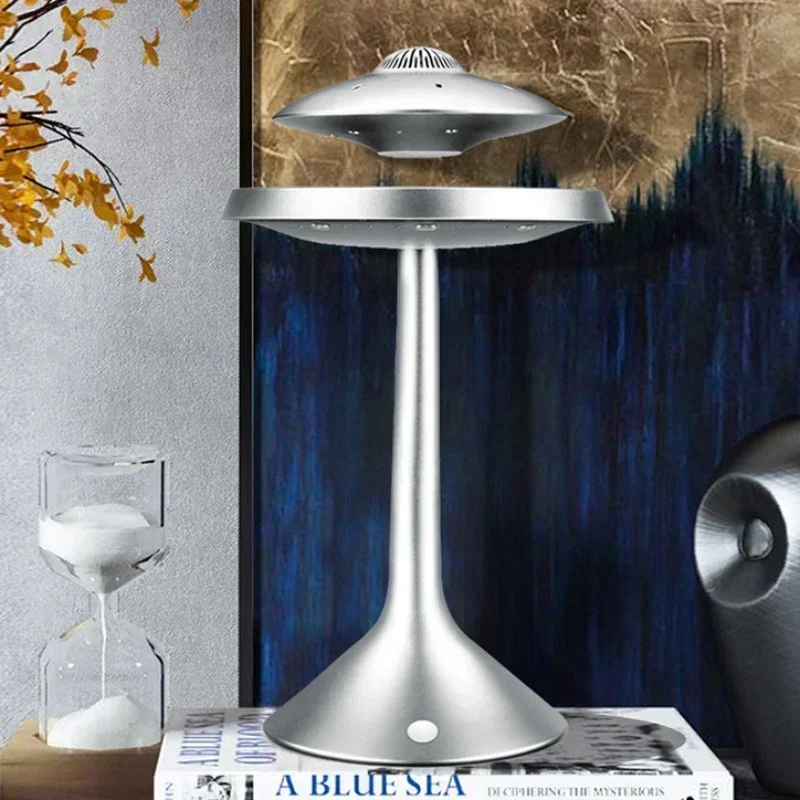 Bluetooth-колонка магнитная с зарядным устройством и USB-портом