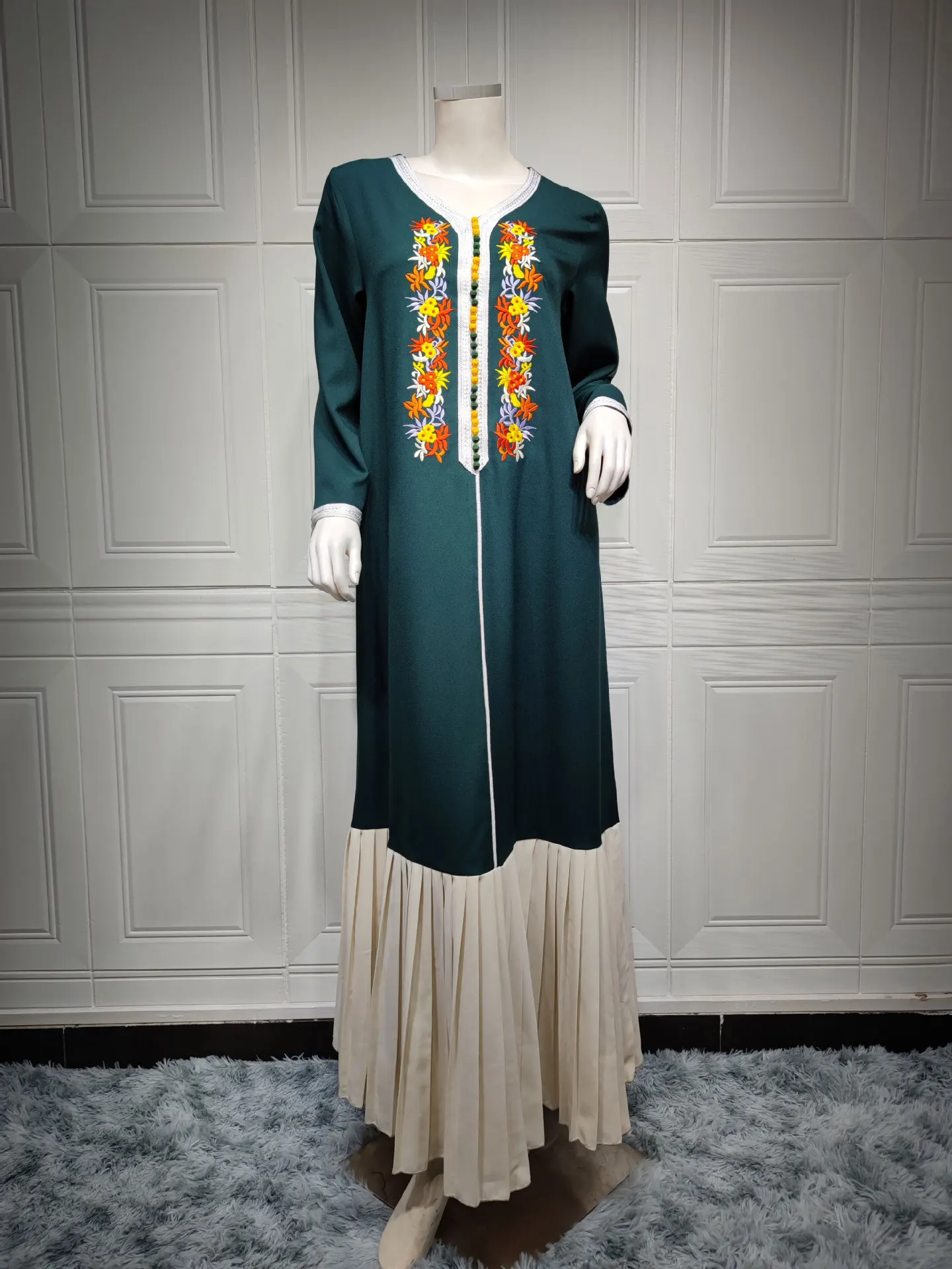 Trandional Style Dubai Fashion Robe Abaya Women's Clothing Autumn Winter Muslim Trade All Season Embroidery Lace Chiffon Dress