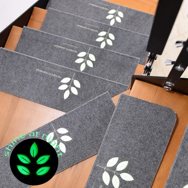 

Нескользящие коврики для лестниц