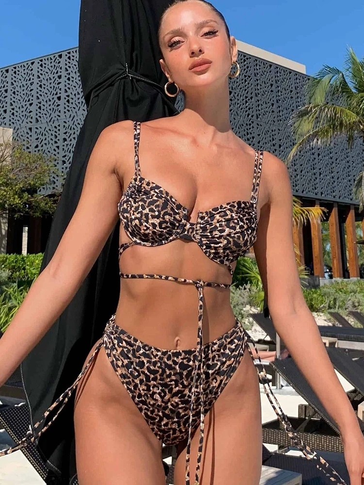 

Сексуальные леопардовые бикини с высоким вырезом, комплект бикини, купальник, женские купальные костюмы-стринги, пляжная одежда с высокой т...