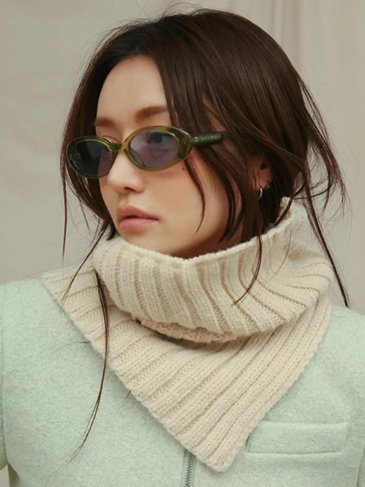 Новинка 2024 овальные зеленые солнцезащитные очки в узкой оправе стиле ретро