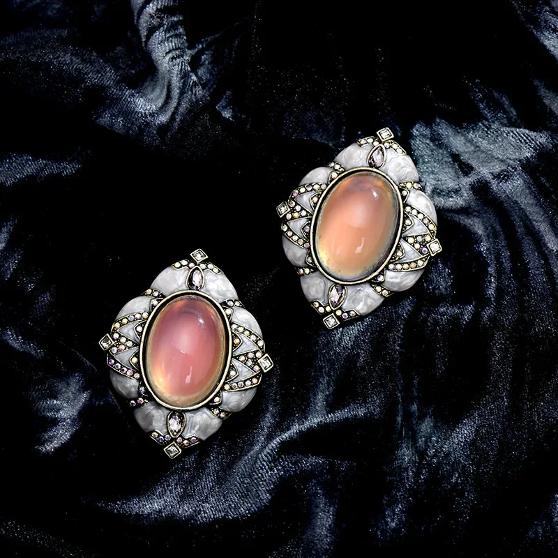 Stylish vintage inlaid enamel stud earrings beautiful drop oil oval glass high touch jewelry