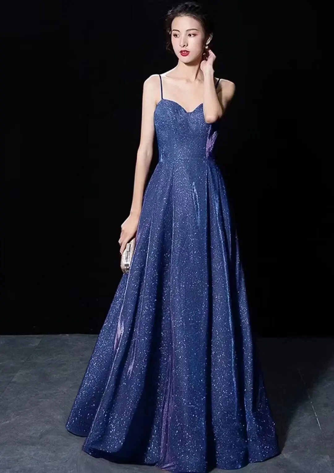 Платье женское вечернее на бретельках со звёздным небом