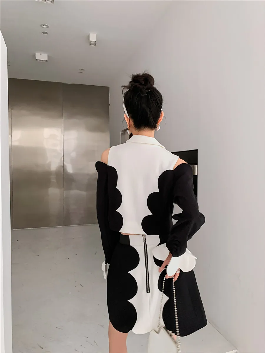 Дизайнерский пиджак CHEERART с открытыми плечами укороченный женский модный