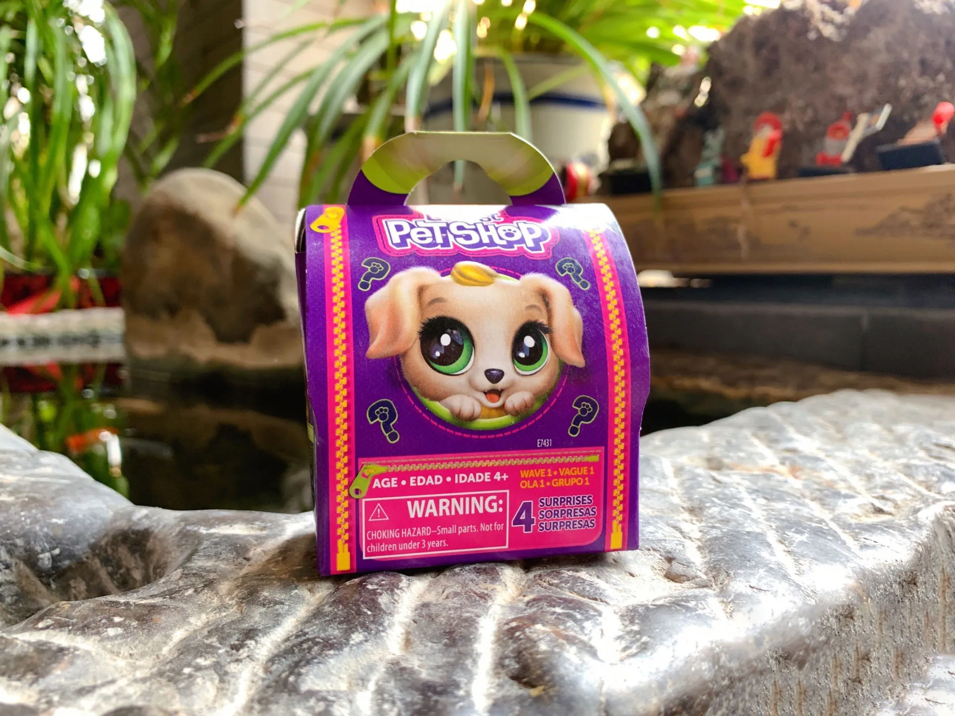 

Hasbro Littlest Pet Shop собака E7431 Случайная коробка сюрприз кукла Подарки Игрушка Модель Аниме Фигурки ПВХ собирать украшения