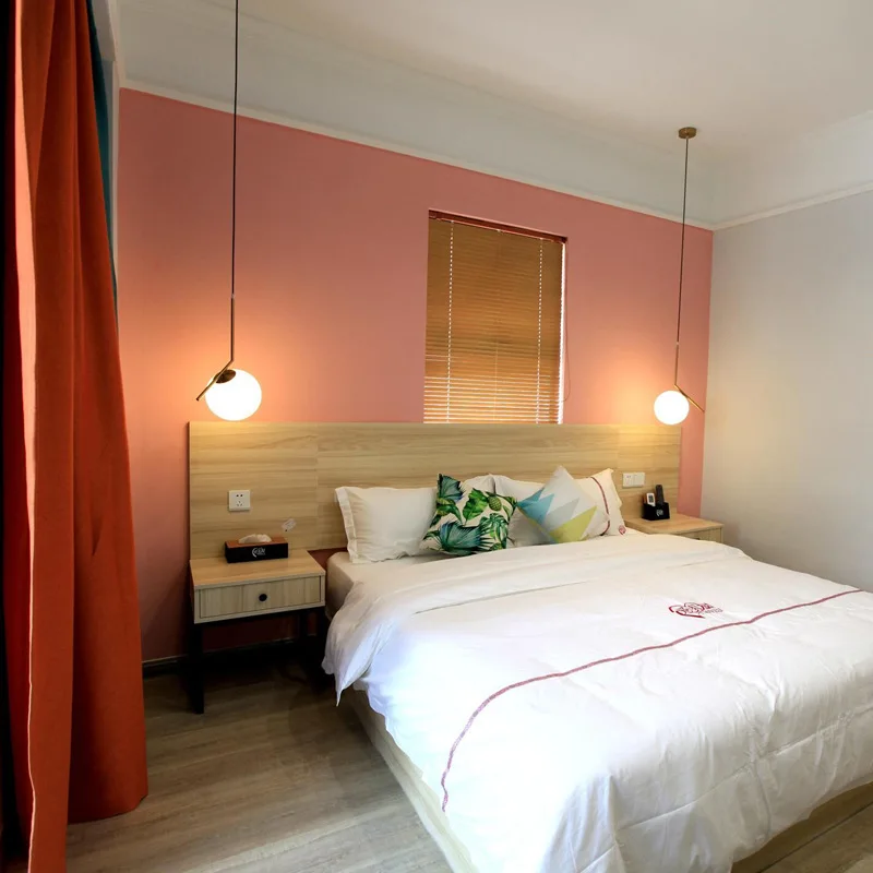 Подвесная люстра из матового стекла