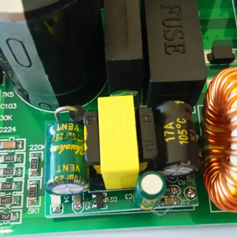 

LY-820 PWM 110V220V DC Permanent Magnet Motor Governor Drive Module Controller Board