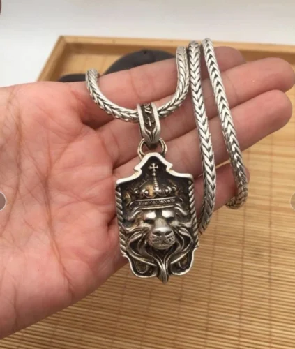

Rare Set of Chinese Miao Tibetan Silver Necklace + lion Head Pendant
