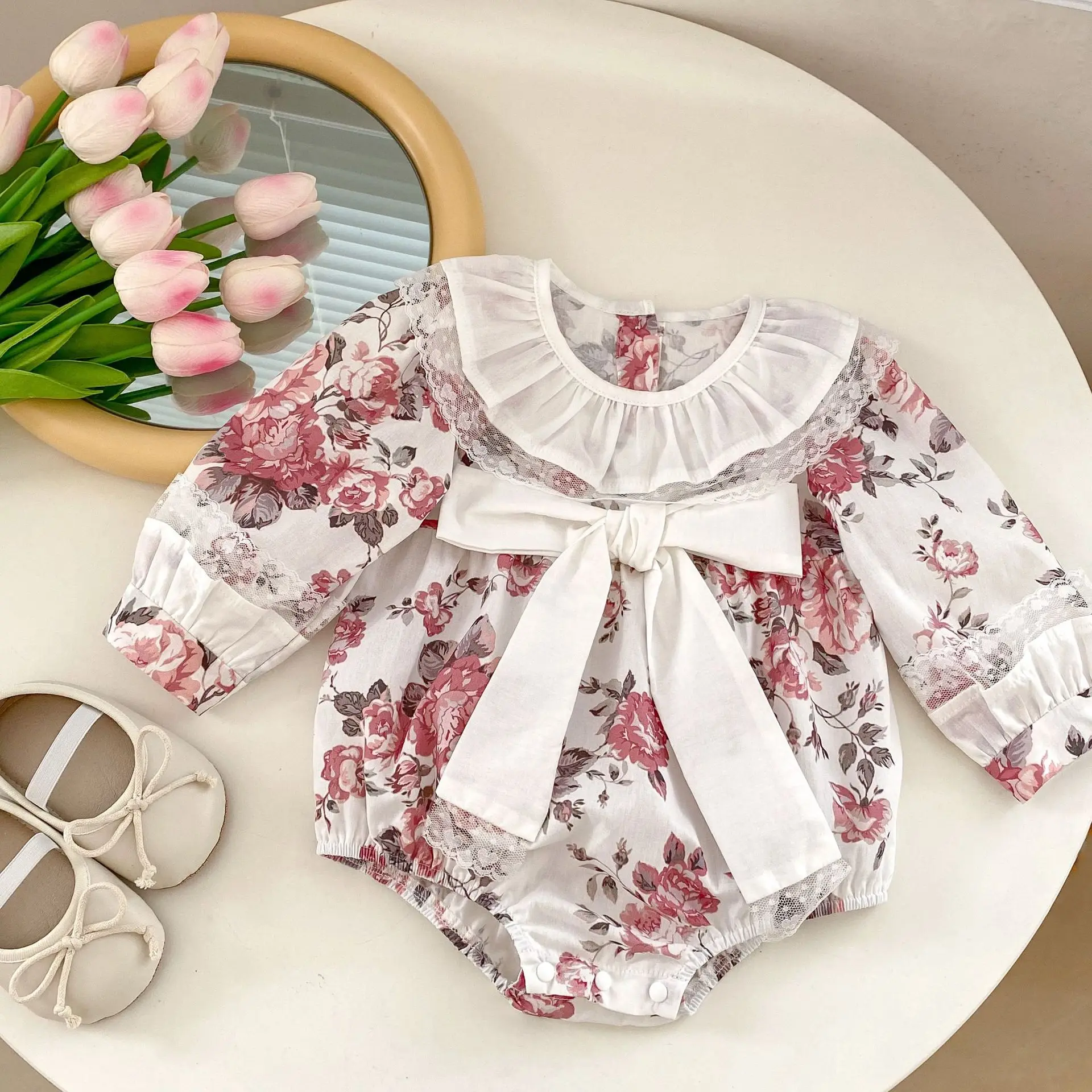 

Autumn Clothes Newborn Infant Lotus Leaf Collar Sweet Lace Bow Onesie Girl Baby Cotton Flower Print Fashion Thin Ruffle Bodysuit