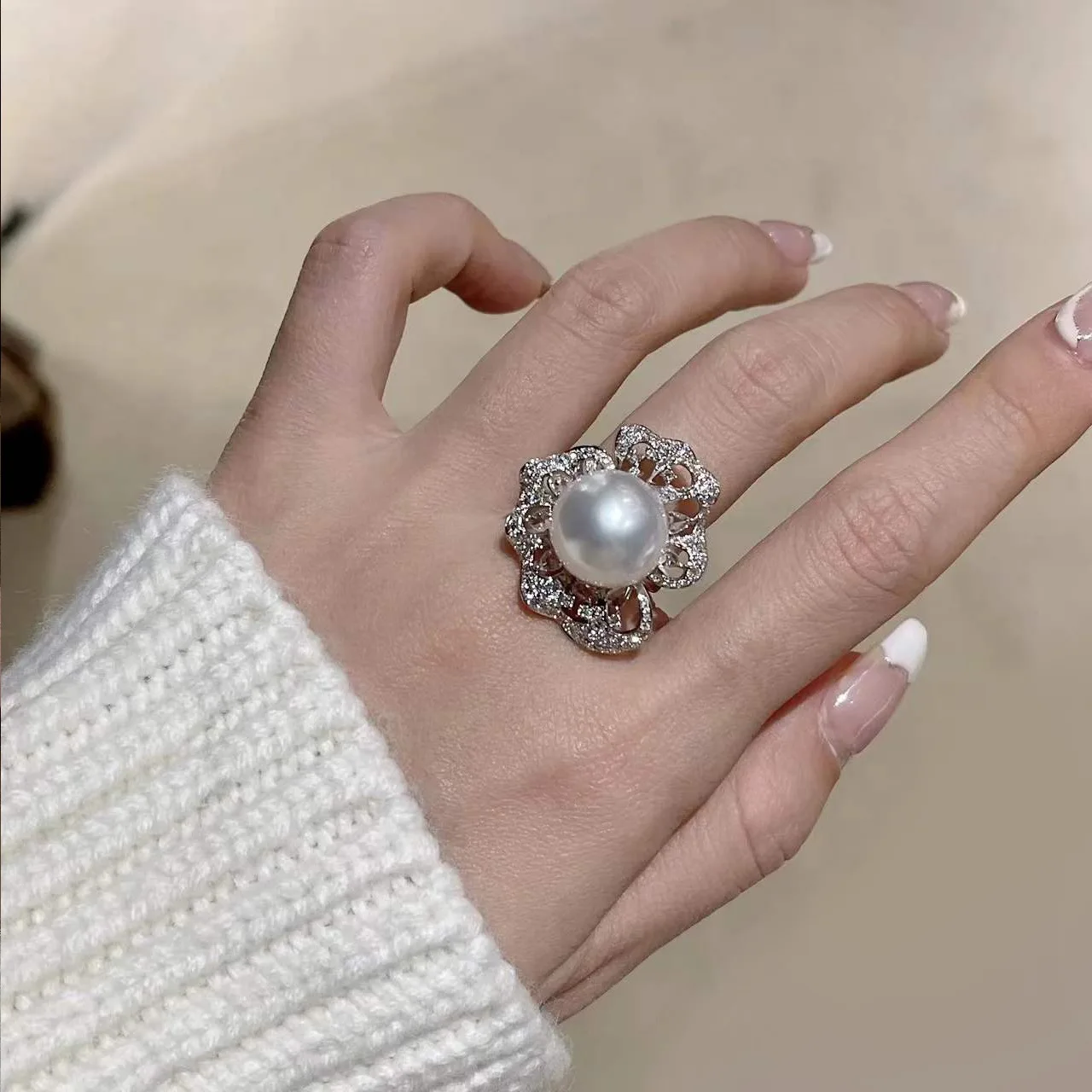 

New S925 Ring European and American Style Temperament Flower Design High-end Pearl Female Ring, Ladies Party Jewelry Gift