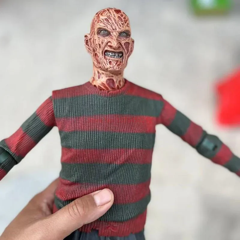 Фигурка-кукла Neca с подвижной коробкой 18 дюймов 45 см