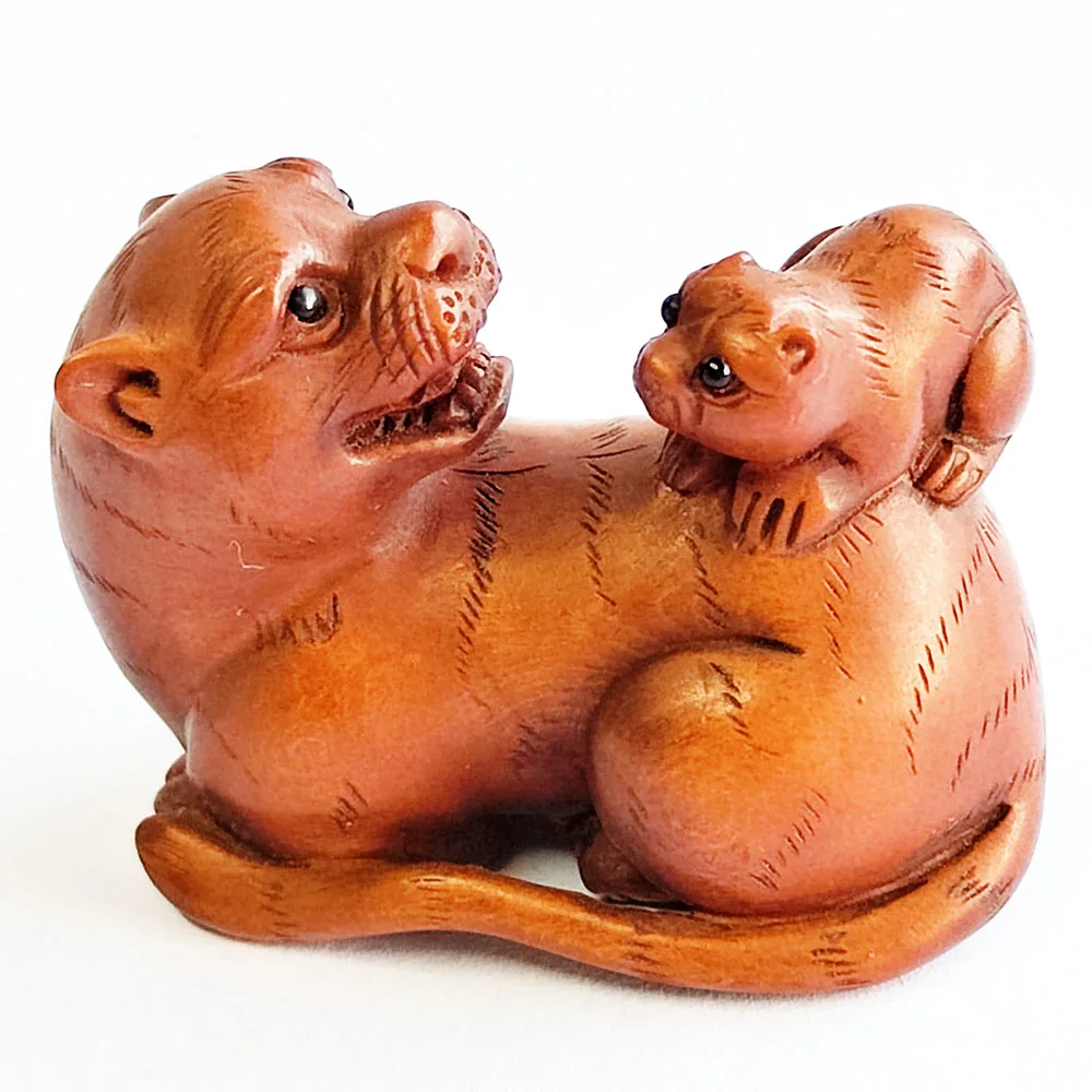 GX90 - 20 лет резной вручную ящик Netsuke : Tiger Mom and Baby