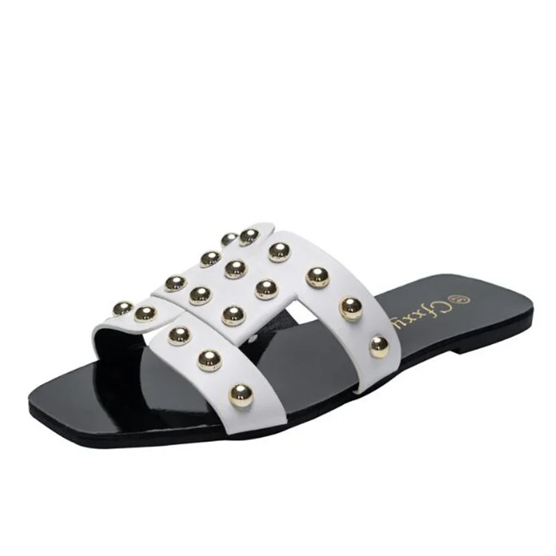 2021 Summer New Fashion Sexy Hollow Fashion Gold Rivets Slippers Women Flat-bottomed Large Size Outdoor Sandals Zapatillas Mujer