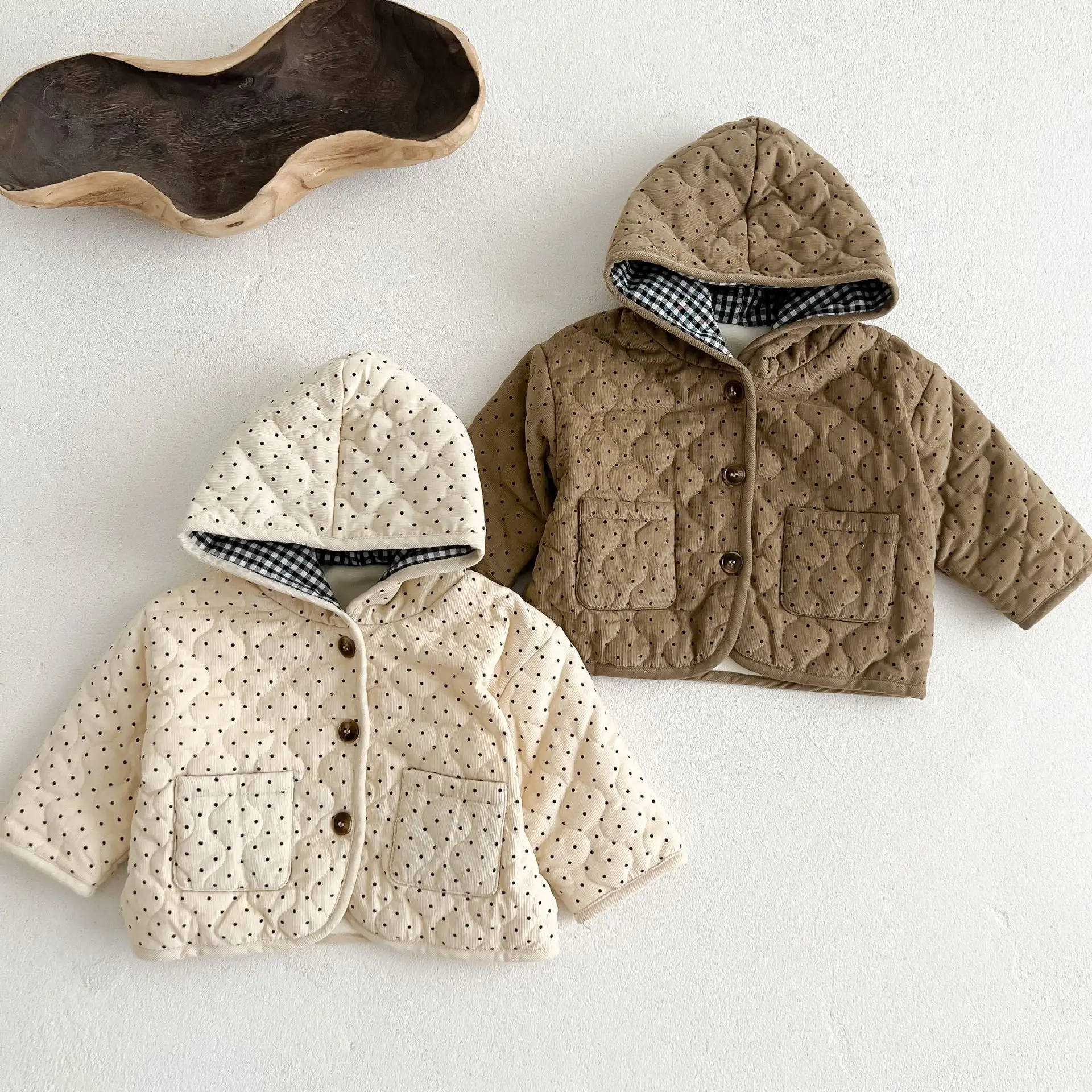 

Korean Newborn Baby Winter Coat 2023 New Polka Dot Corduroy Quilted Hooded Cardigan Cotton Coats Kids Jacket