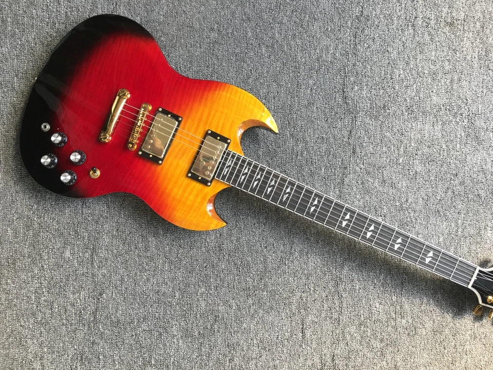 

SG electric guitar milt color mahogany wood with flamed maple top It is delivered home free