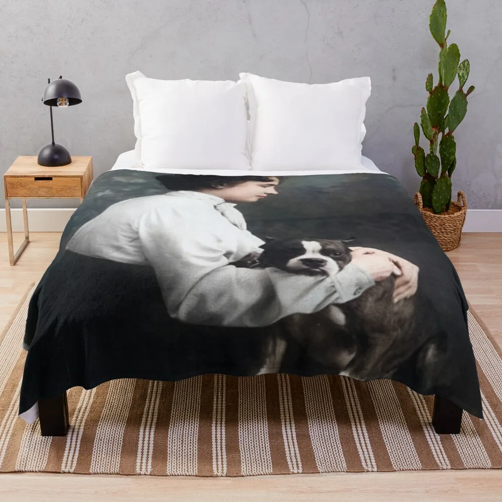 

Helen Keller and her Dog Throw Blanket Anti-Pilling Flannel Quilt Blanket Retro Hairy