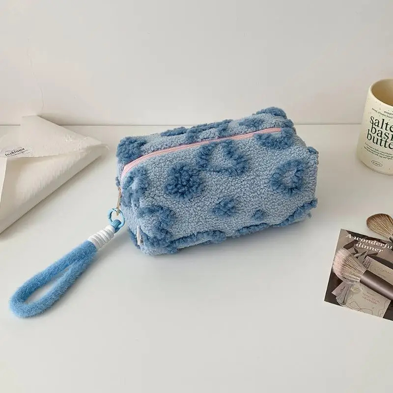 

Плюшевая косметичка WHPHous