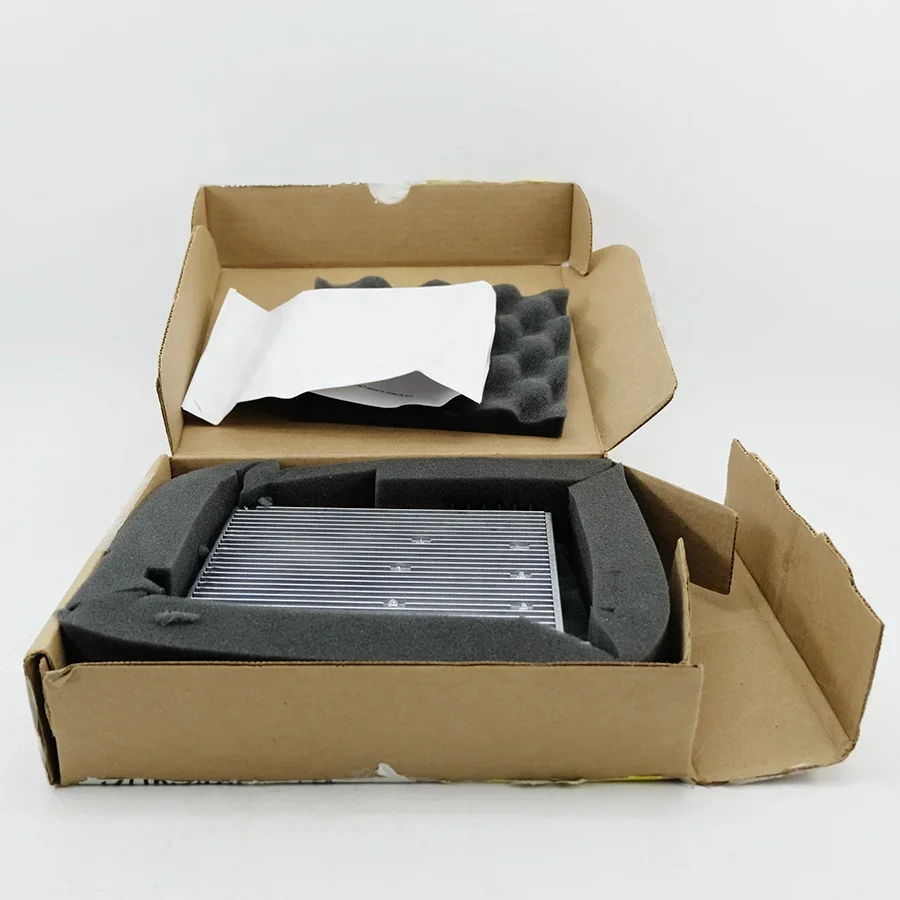 Оригинал от сервопривода AMP45A 93-32-3551J