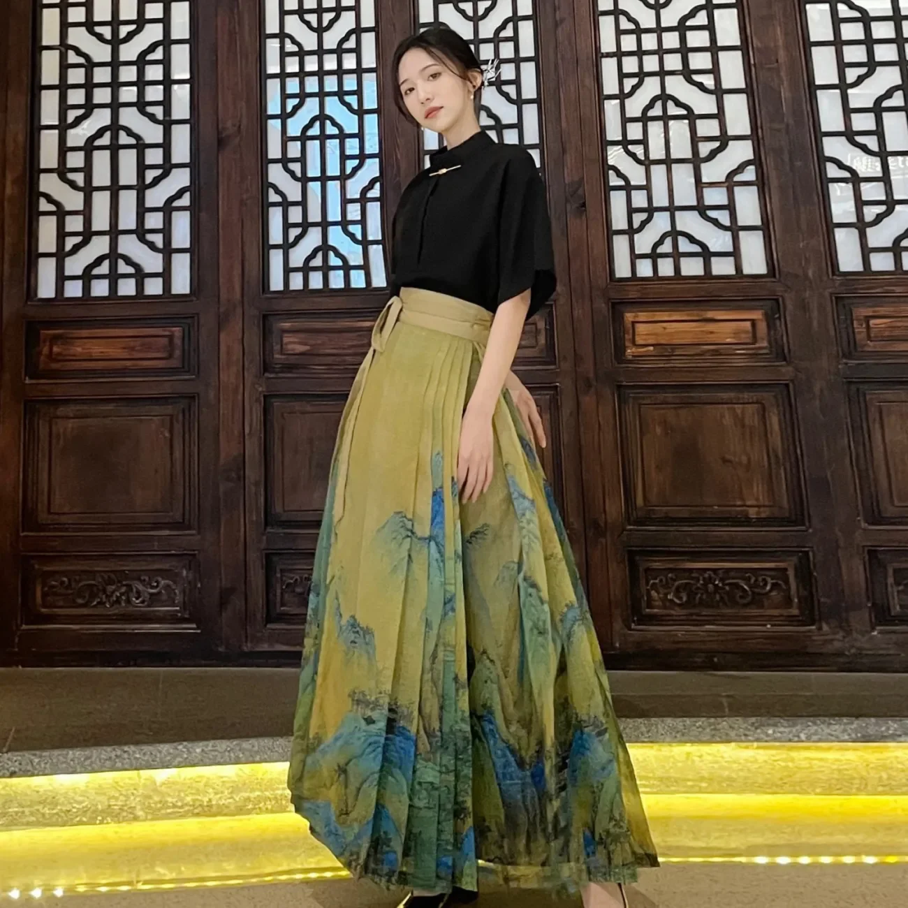 

Ming Dynasty Vintage Green Ink Painted Hanfu Skirt Traditional Chinese Short Sleeve Blouse for Women Summer Elegant Casual Skirt