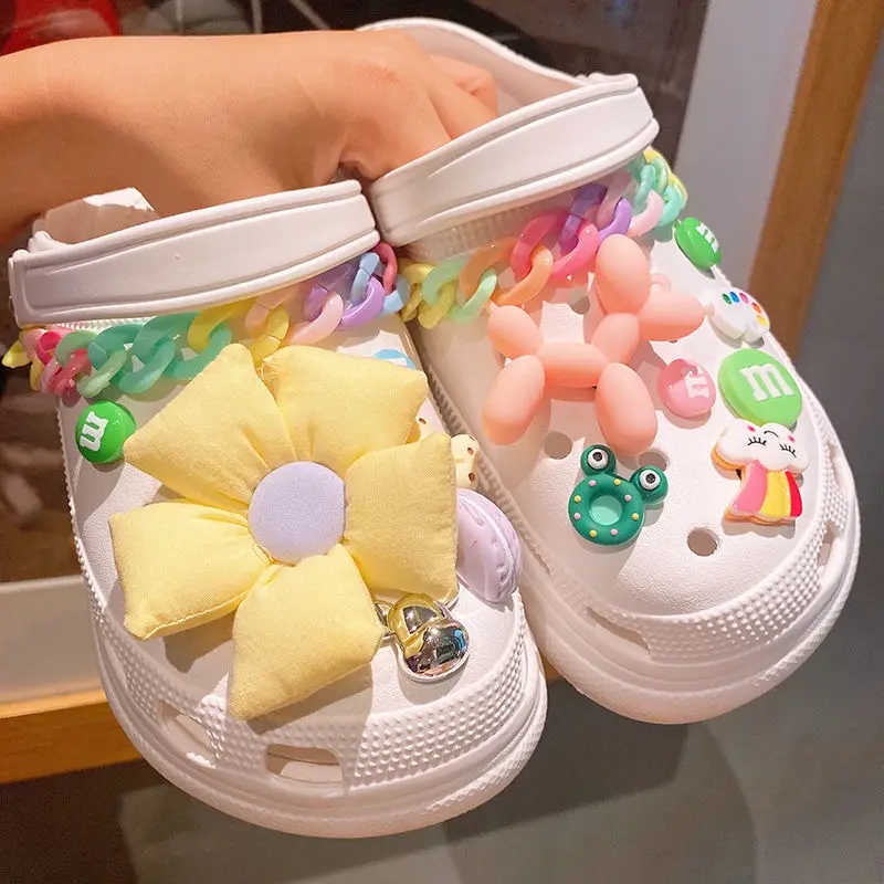 

Lovely Cartoon Croc Charms Designer Fashion Flowers DIY Garden Shoe Decorations Summer Fresh Lemon Croc Accessories 2022 New