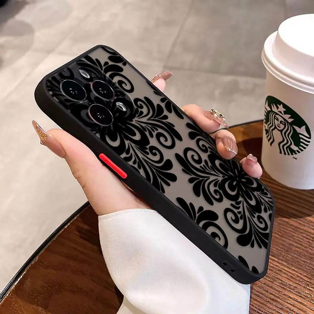 Matte Phone Case for iPhone 14 13 11 12 MINI Pro XS Max XR X 7 8 SE 2022 2020 6 6S Plus Case Funda Beautiful Small Fresh Flowers