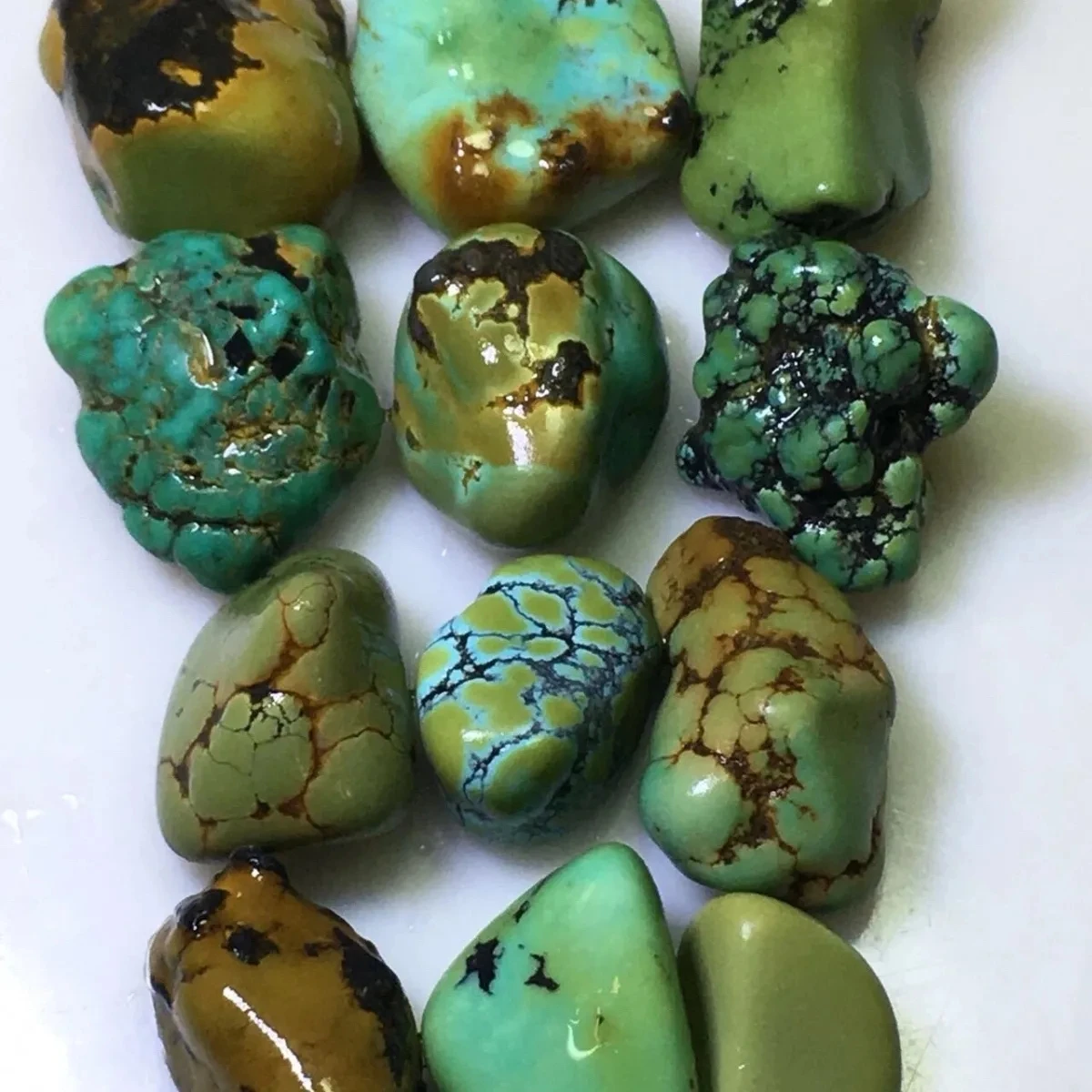Natural Crystal Raw Stone Turquoise Raw Ore Accompanying Stone Feng Shui Ornaments Play Decorative Small Ornamental Stone Fish