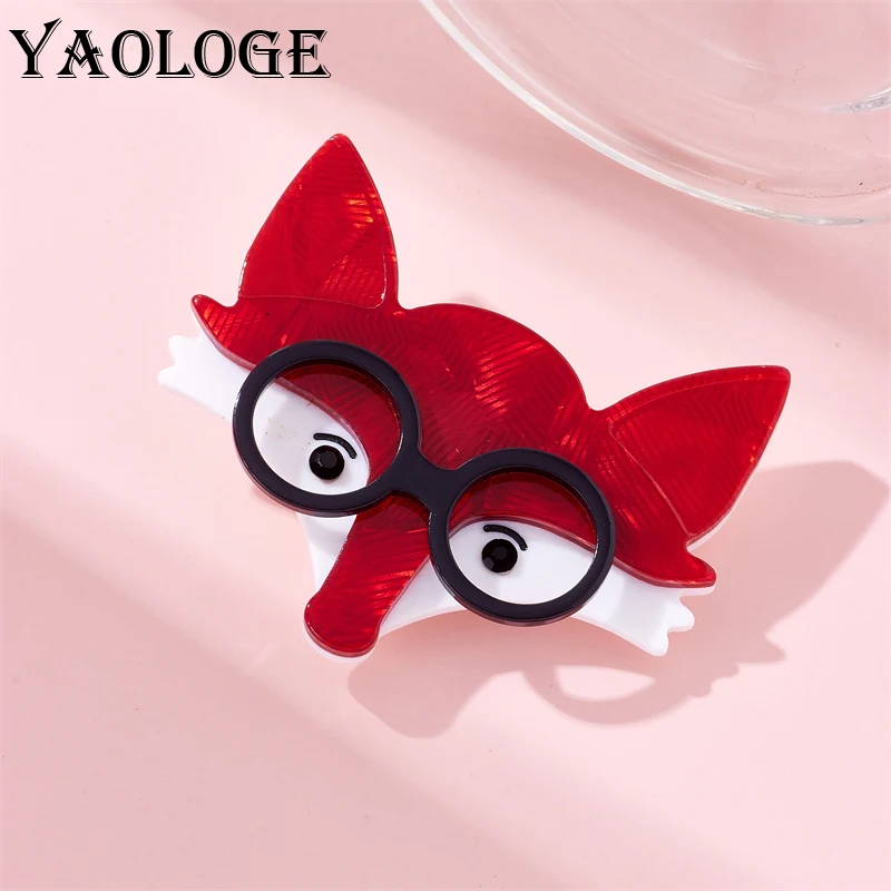 

YAOLOGE Acrylic Cartoon Wearing Glasses Fox Head Brooches For Women Unisex Charming Animal Badges Party Office Brooch Pins Gifts