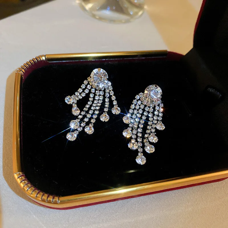 

2022 New Designer Clear Crystal Tassel Earrings For Women Party Jewelry Accessories Rhinestone Oorbellen Voor Vrouwen