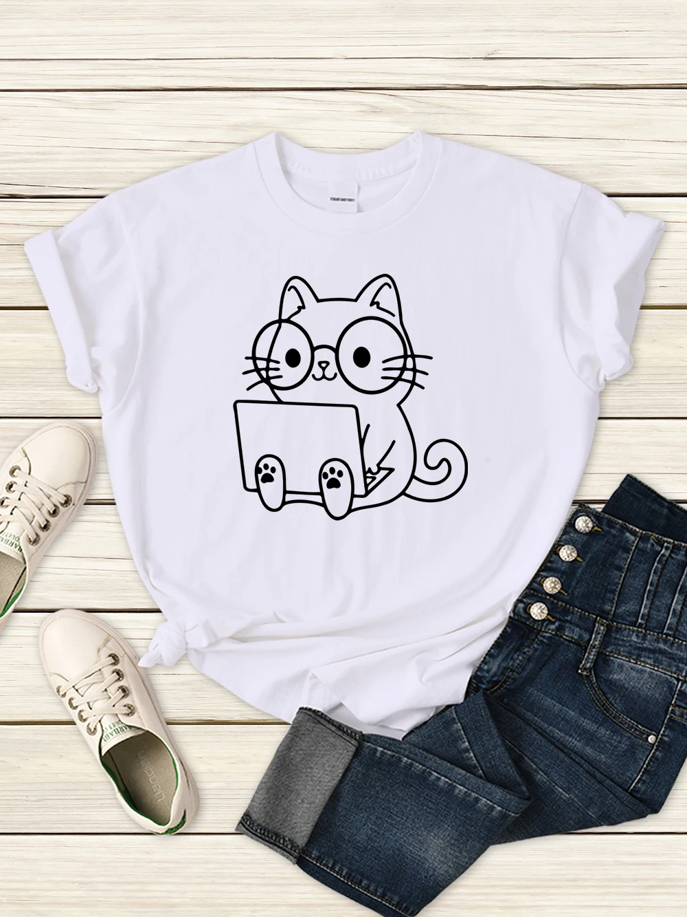 

Cats Also Need To Focus On Their Work Women Tshirts Street Vintage Short Sleeve Hip Hop Casual Clothes Summer T-Shirt Female