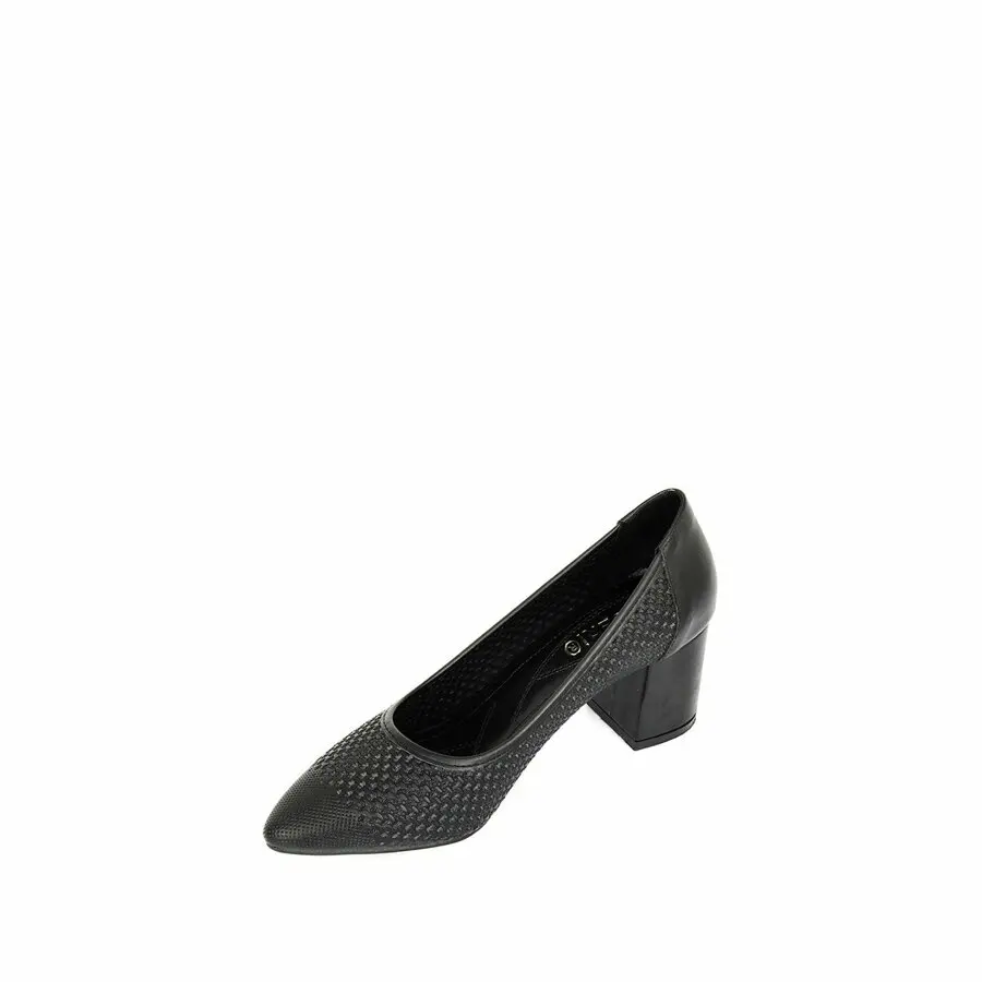 

Women Shoes Flats Fashion Casual G. D. N