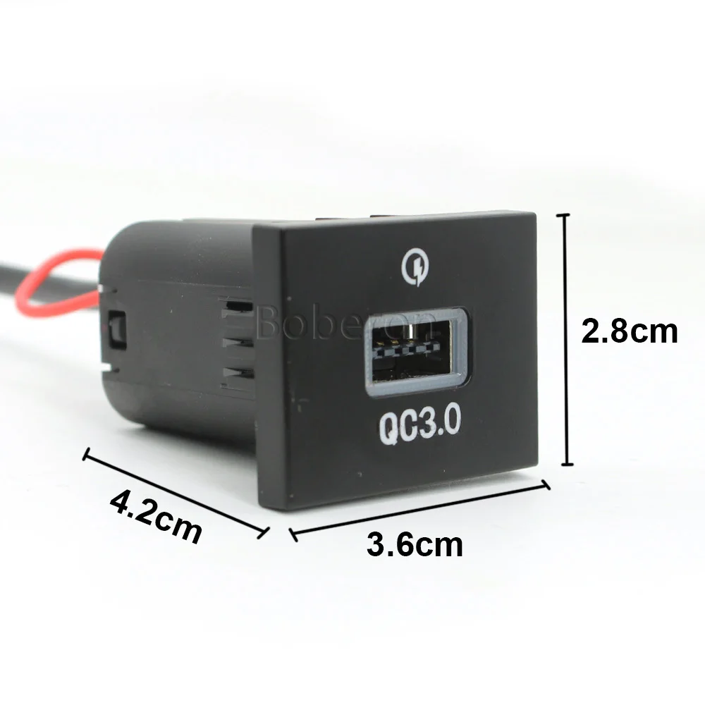 Фото Автомобильный зарядный порт USB QC3.0 12В/24В с предохранителем, быстрое зарядное устройство для телефона, адаптер для Ford Focus, черный цвет. №2