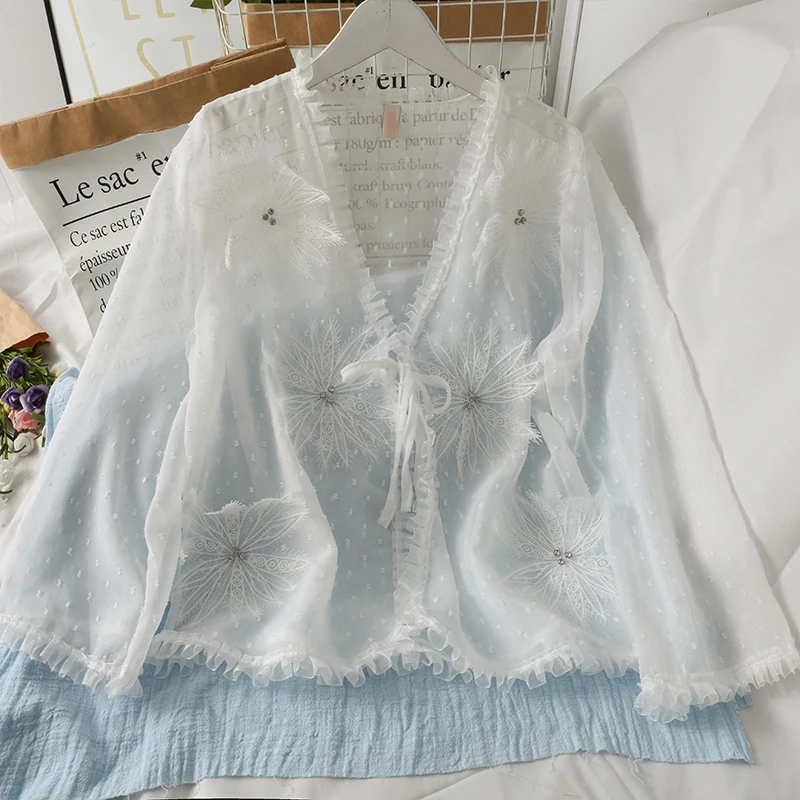 

Женская прозрачная Пляжная накидка, летняя прозрачная блузка с цветочной вышивкой и оборками по краям, Милые шифоновые топы в швейцарский г...