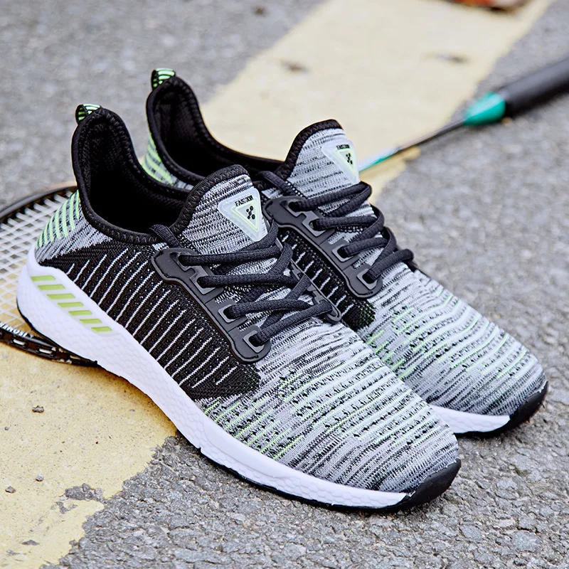 

The new men's shoes with mesh men's casual shoes light comfortable breathable couple casual sneakers