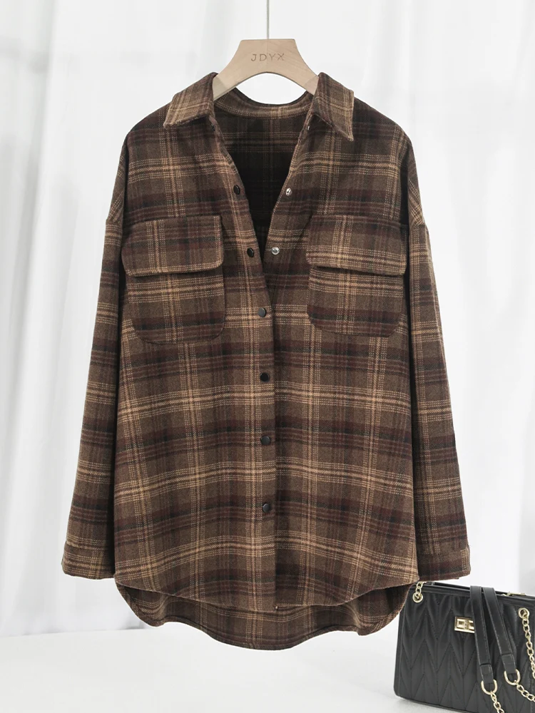 Шерстяные клетчатые рубашки кофейного цвета. Женское пальто на осень и зиму.