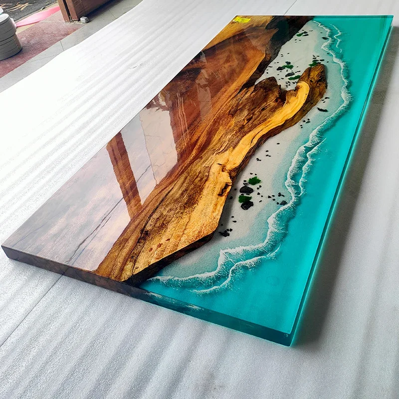 Деревянный круглый стол