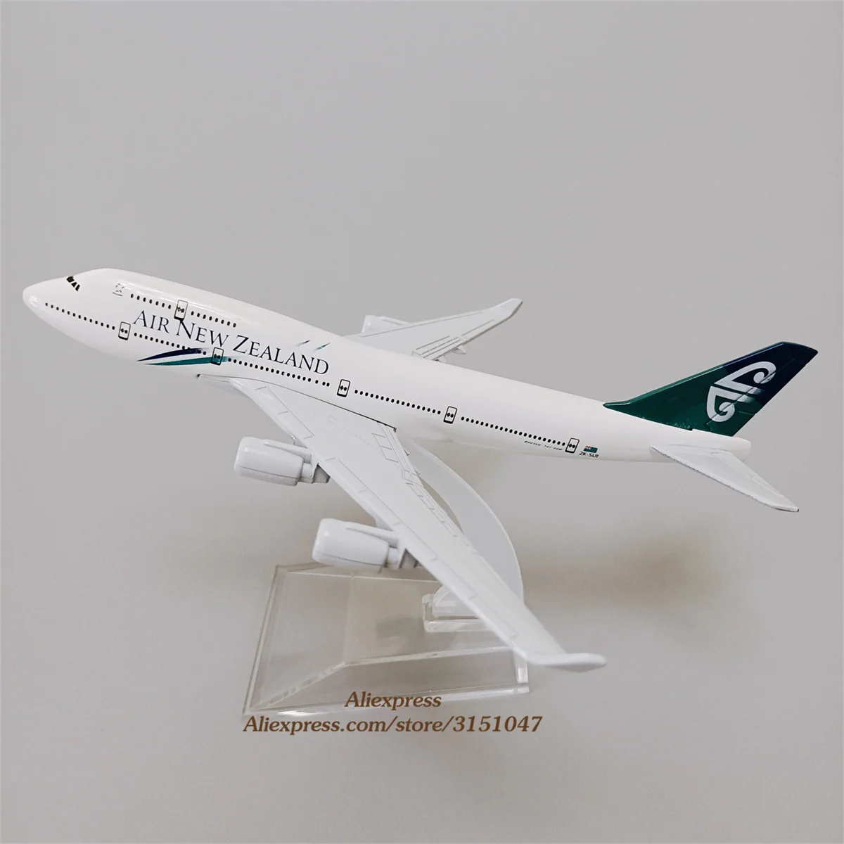 

Alloy Metal Air New Zealand B747 Airlines Diecast Airplane Model New Zealand Boeing 747 Airways Plane Model Aircraft Gifts 16cm