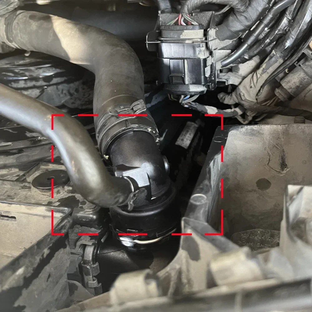 Для VW Bora 2006 2007-2010автомобильный фланец шланга радиатора охлаждающей жидкости