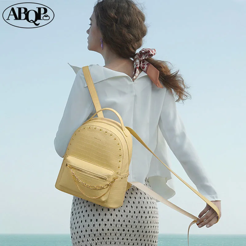 

2022 Новый Модный Универсальный простой рюкзак Mochila Femenina женский кошелек с заклепками и цепочкой водонепроницаемая сумка из искусственной ко...