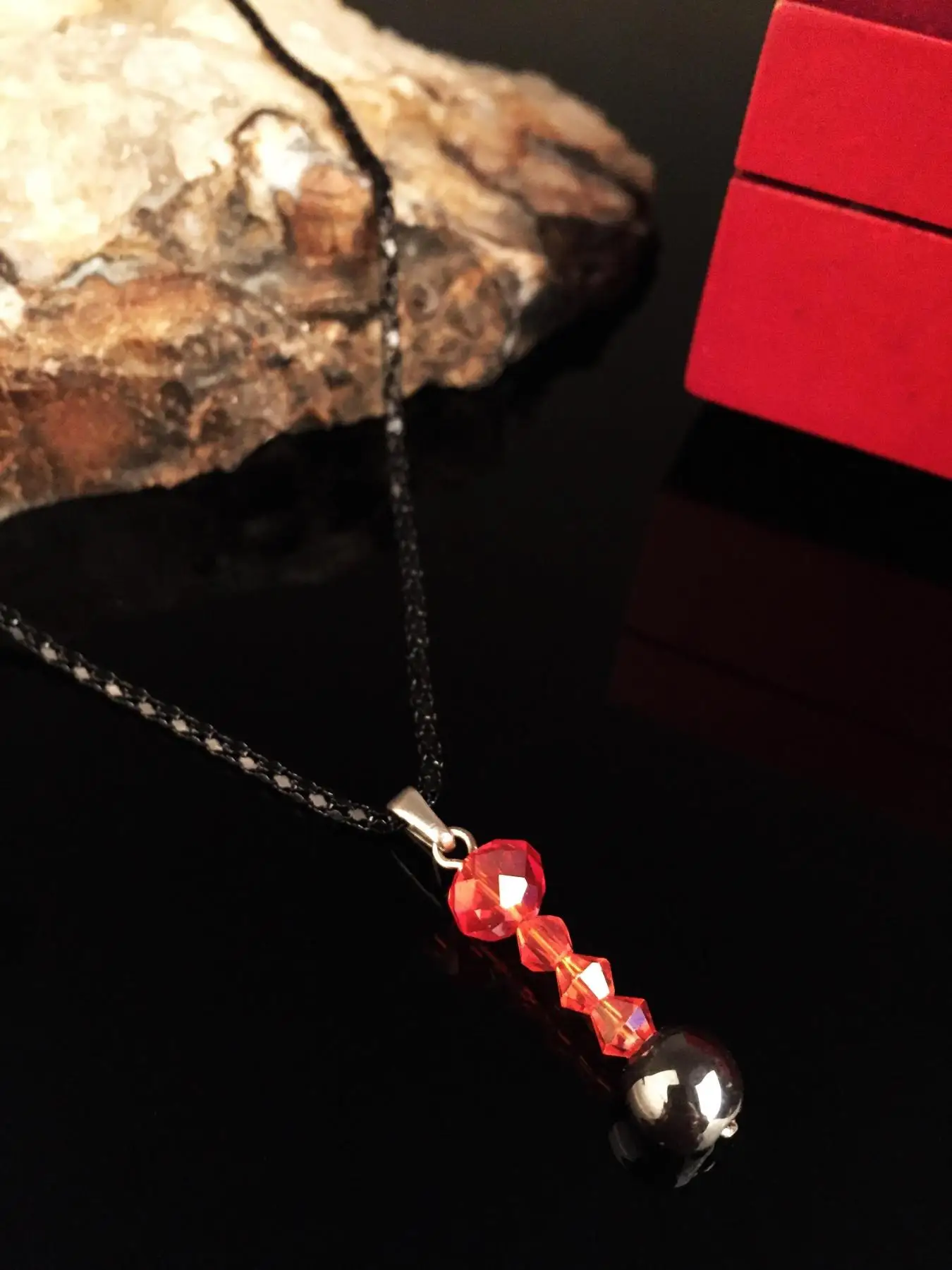 

Natural stone Women Hematite And Crystal Stone Necklace Xnrs601