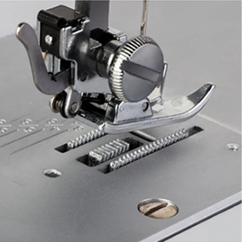 Швейная машина 984 металлический корпус съемный толстый тип 90 Вт