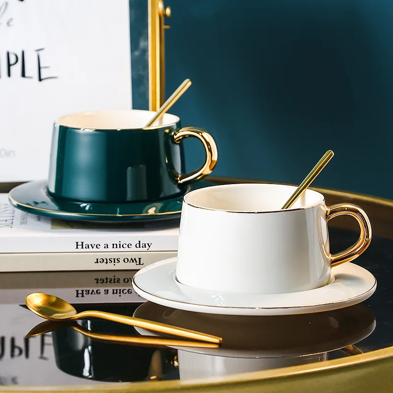 Керамическая кофейная чашка с ложкой 250 мл